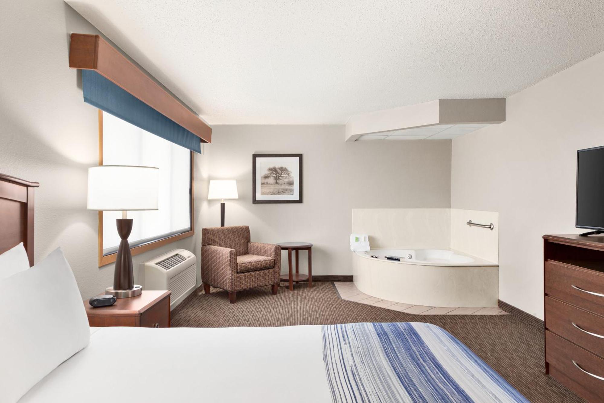 Americinn By Wyndham Fergus Falls Conference Center Zimmer foto